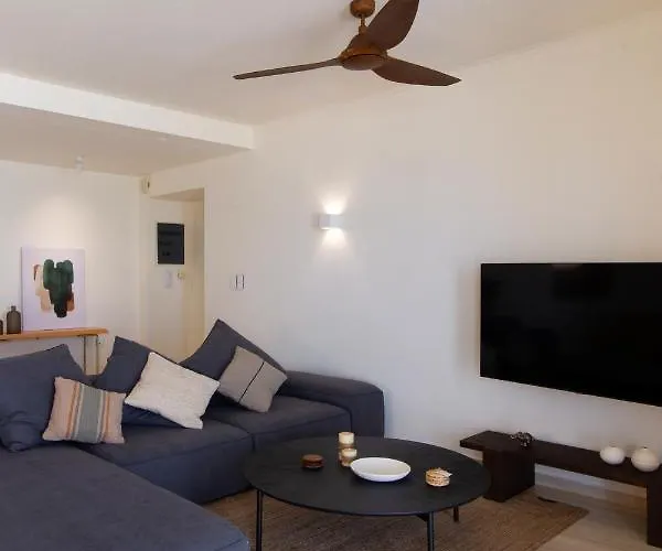 Apartment Seafront Luxury